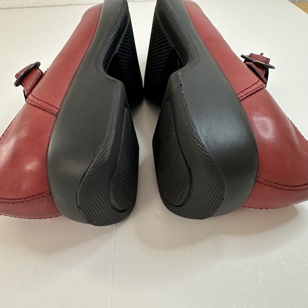 Dansko Mary Jane Chunky Platform Rounded Toe Shoes Red Leather Perforated Buckle - Picture 13 of 15